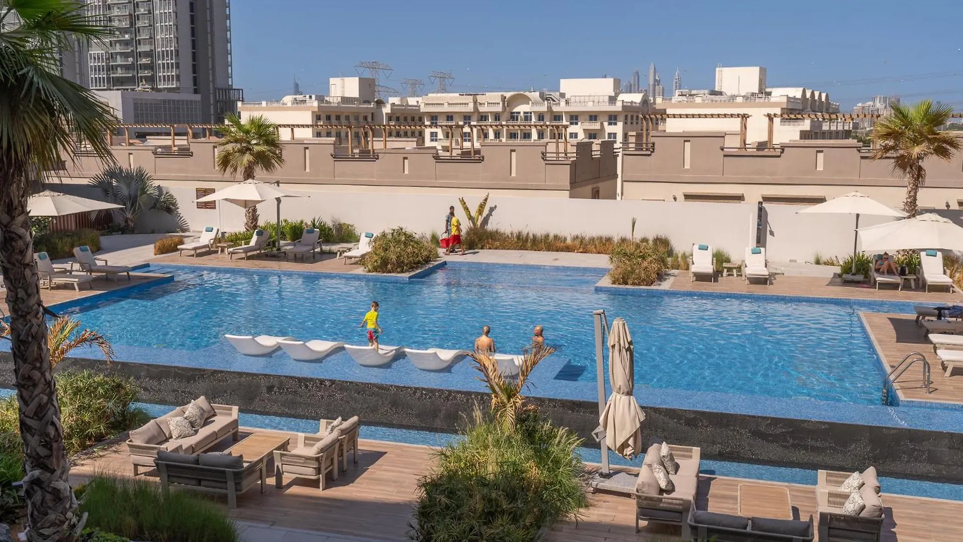 Beautiful Pool View Jvc Cozy And Stylish Czechin Apartment Dubai