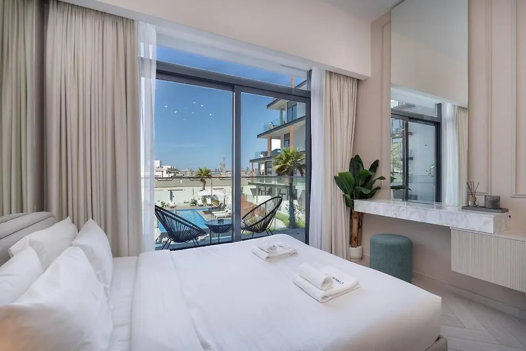 Beautiful Pool View Jvc Cozy And Stylish Czechin Apartment Dubai United Arab Emirates