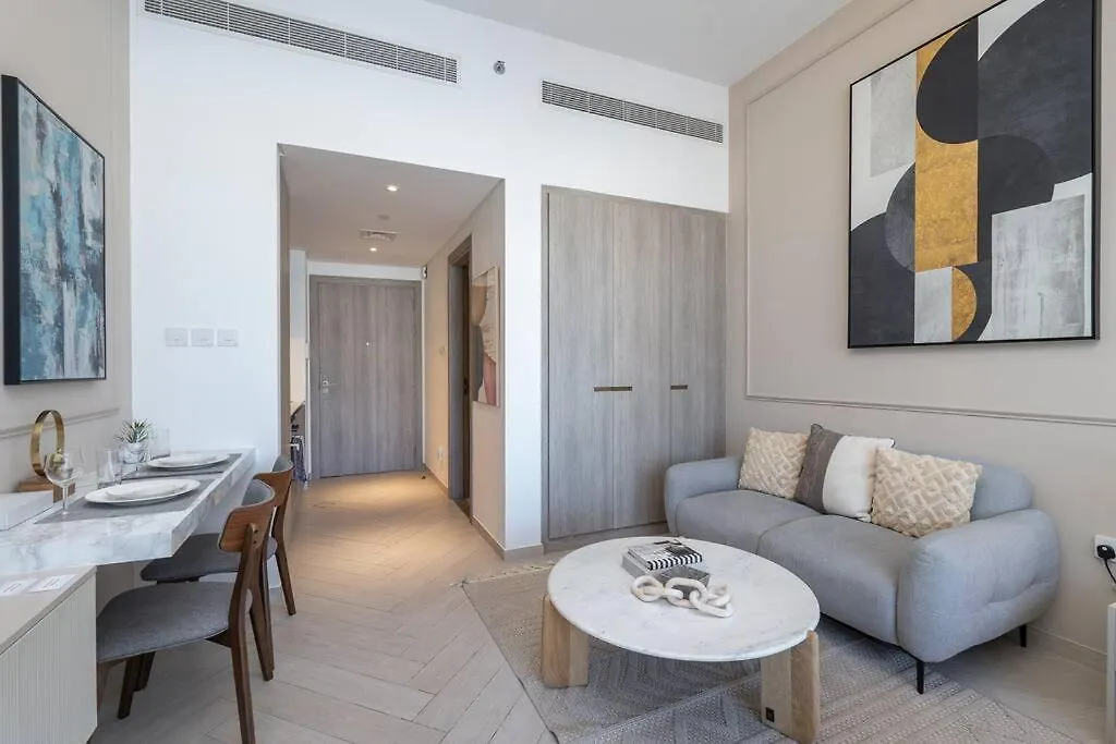 Beautiful Pool View Jvc Cozy And Stylish Czechin Apartment Dubai United Arab Emirates