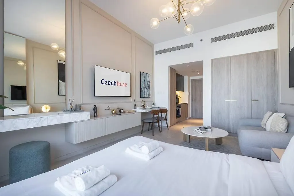 Appartamento Beautiful Pool View Jvc Cozy And Stylish Czechin Dubai 0*,  Emirati Arabi Uniti